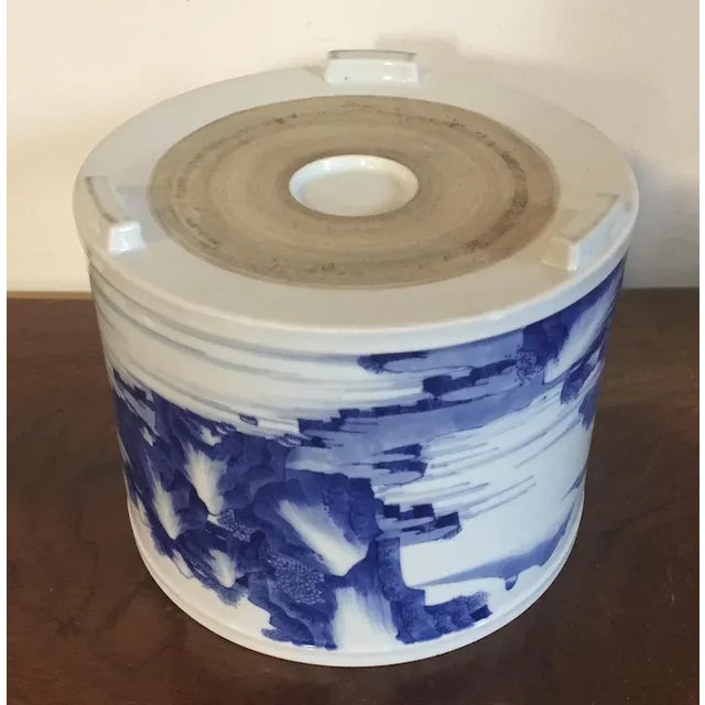 Antique 19th Century Chinese Blue & White Porcelain Cachepot with Harbor Landscape Decoration For Sale - Image 10 of 11