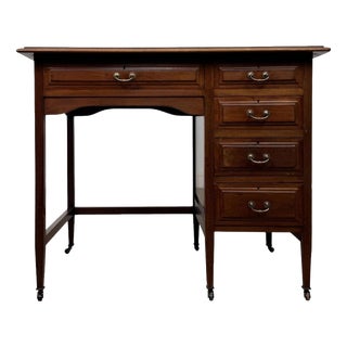 Antique Early 20th Century English Mahogany Kneehole Desk For Sale