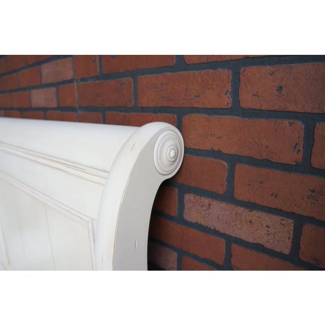 2000 - 2009 Ethan Allen New Country Queen Sleigh Bed For Sale - Image 5 of 8