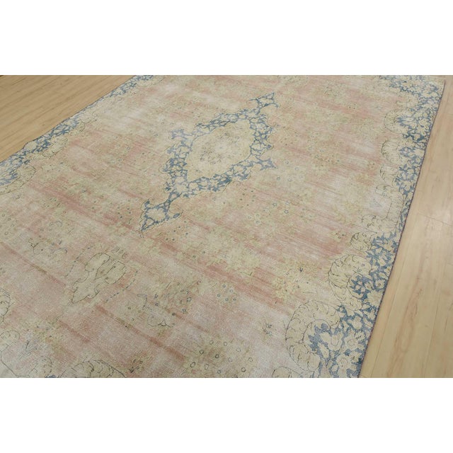 Farmhouse Kerman Rug 7’11” X 11’7” Pink Wool Vintage Distressed Hand-Knotted Carpet For Sale - Image 3 of 15