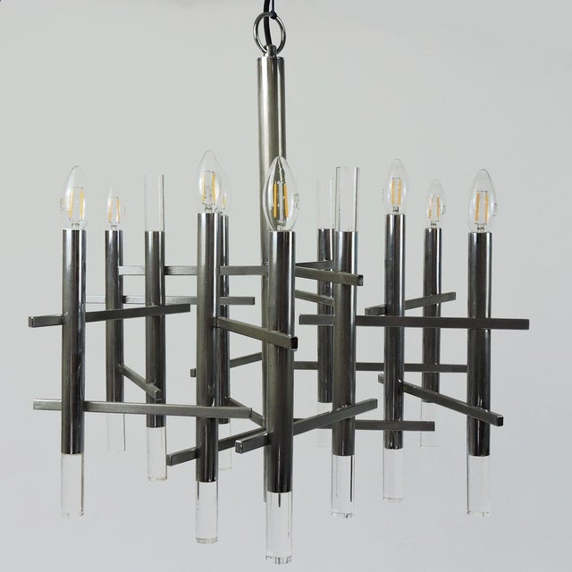 Chrome and Acrylic Glass Chandelier by Sciolari, 1970s For Sale - Image 9 of 14
