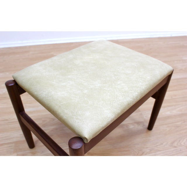1960s Vintage Danish Modern Vanity Stool by Hugo Frandsen for Spottrup Mobler For Sale In Los Angeles - Image 6 of 7