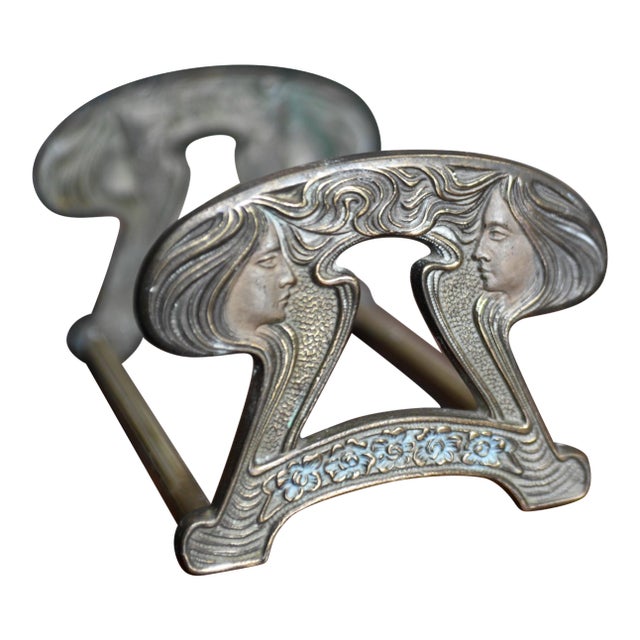 1910s Art Nouveau Brass Bookends Book Rack Adjustable Length Telescoping Judd Co. Twin Maidens Original Paint For Sale