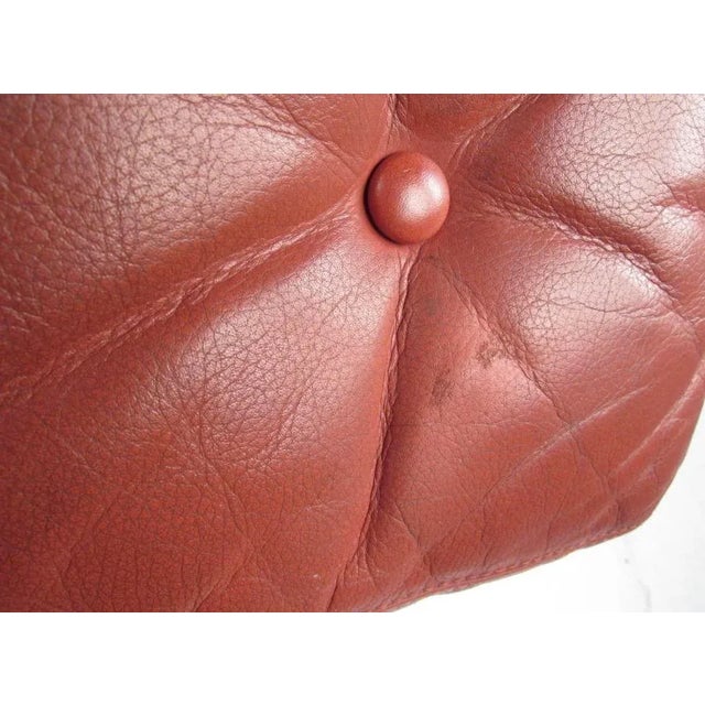 Danish Modern Tufted Leather Ottoman For Sale In New York - Image 6 of 9