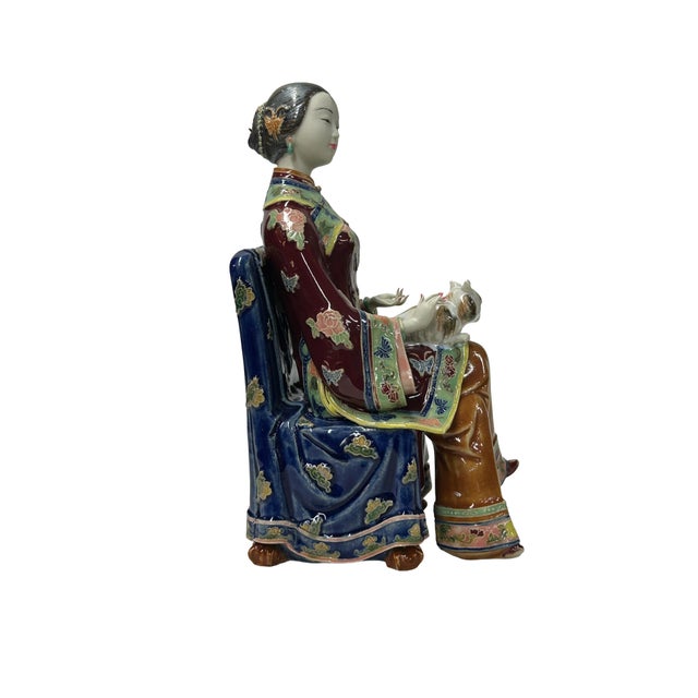 Chinese Porcelain Qing Style Dressing Holding Cat Lady Figure For Sale In San Francisco - Image 6 of 7