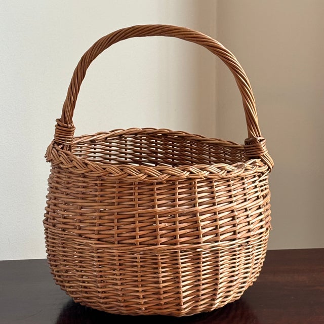 Wood Mid-20th Century Round French-Style Gathering / Market Basket For Sale - Image 7 of 18