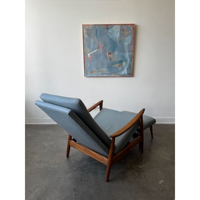 Robin's Egg Blue 1950's Attributed to Milo Baughman for James Inc. Leather Recliner and Ottoman For Sale - Image 8 of 13