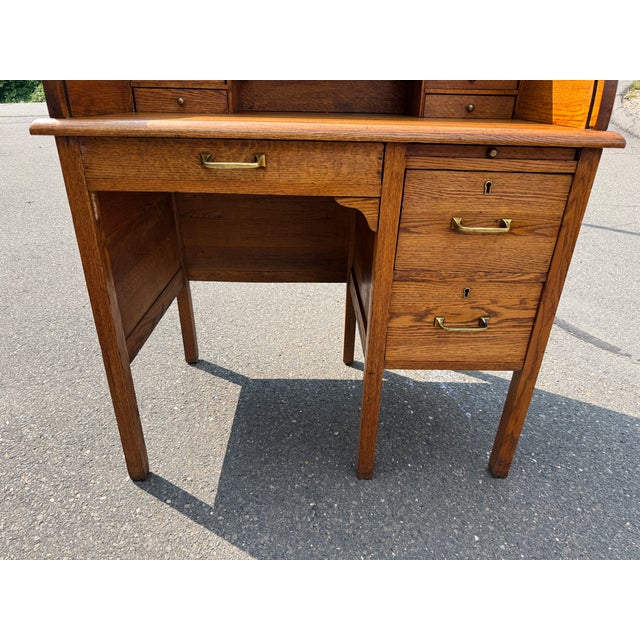 1960s Antique Paris Mfg. Co. Oak Roll-Top Secretary Desk – No. 650 – South Paris, Maine For Sale - Image 5 of 9