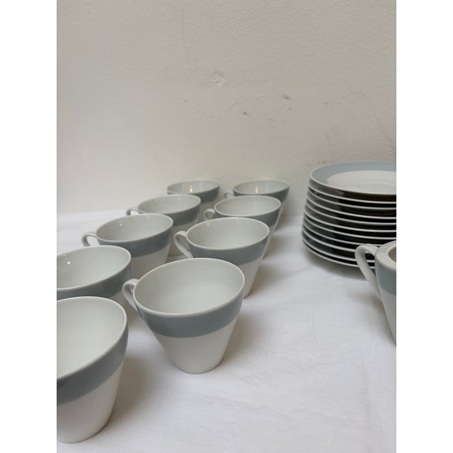 Mid-Century Modern Mid-Century Model Secunda Grey Coffee Service Shape 2000 by Raymond Loewy for Rosenthal Studio Line, Set of 34 For Sale - Image 3 of 10