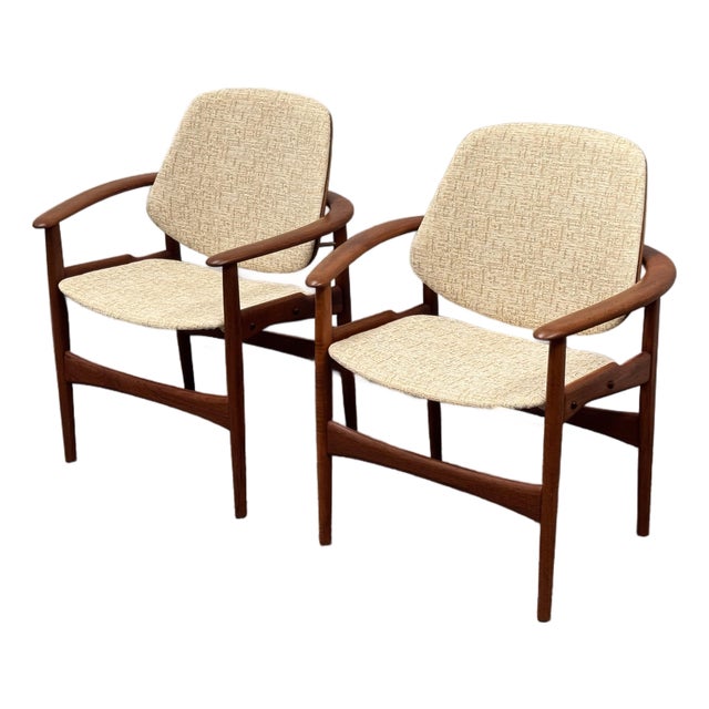 Circa 1960's Hovand-Olsen for Jutex Furniture Danish Armchairs, Pair For Sale