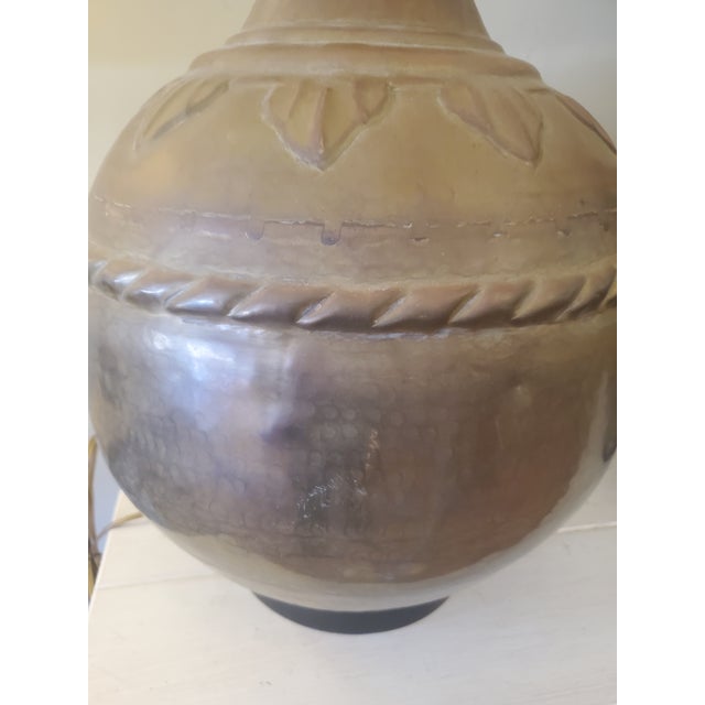 Traditional Pair or 1960s Brass Lamps For Sale - Image 3 of 6