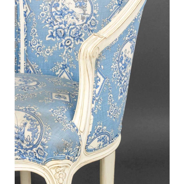 Early 20th Century Louis XV Style White Painted Bergeres, Pair For Sale - Image 5 of 7