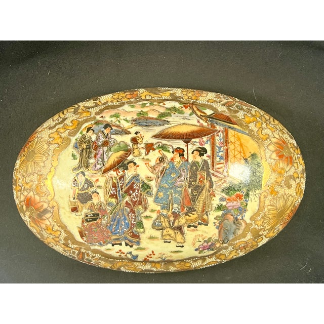 Mid 20th Century Pair of Sastuma-Style Hand-Painted Ceramic Boxes For Sale - Image 16 of 17