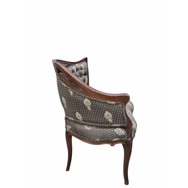 Antique Victorian Rococo Revival Asymmetrical Caned Ladies’ Conversation Chairs - Pair For Sale - Image 10 of 12