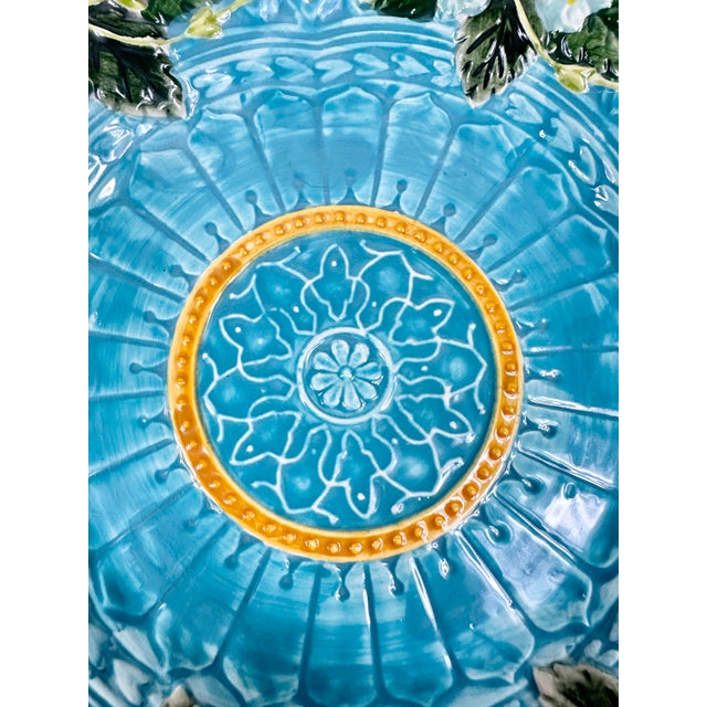 Sarraguemines Antique Rate 19th-Century French Sarreguemines Majolica Dessert Plate For Sale - Image 4 of 7