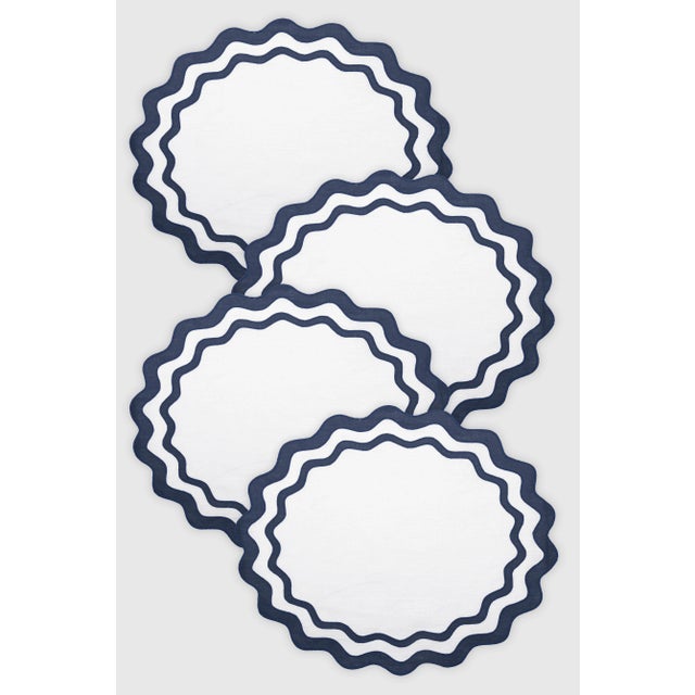 Placemat in 100% highest quality linen. Made in Spain by craftspeople since 1880.