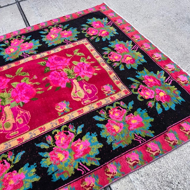 1930s Vintage Karabakh Rug Caucasian Handwoven Wool on Cotton Foundation pinkVibrant Floral Rug - 4’9x9’9 For Sale In Houston - Image 6 of 12