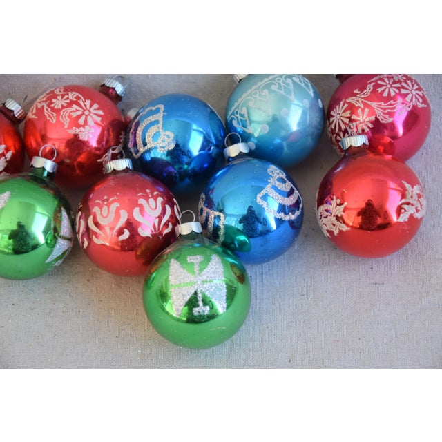 Mid 20th Century Vintage Colorful Christmas Ornaments W/Box - Set of 10 For Sale - Image 5 of 8