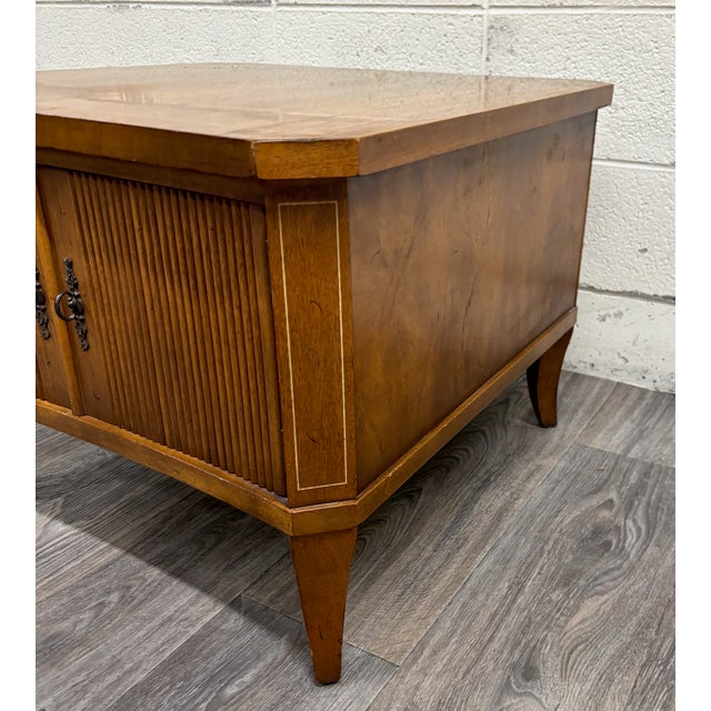 Vintage Mid Century Federal Inspired Regency Revival Style Cabinet For Sale In Kansas City - Image 6 of 12