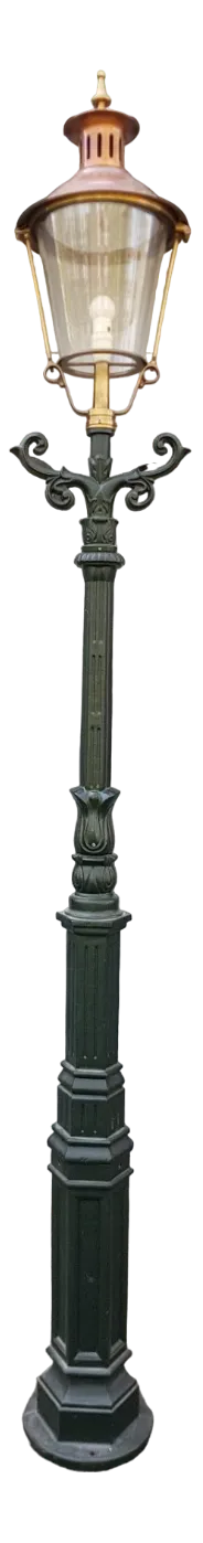 Cast Iron Lamp Post M2 with Round Copper Lantern