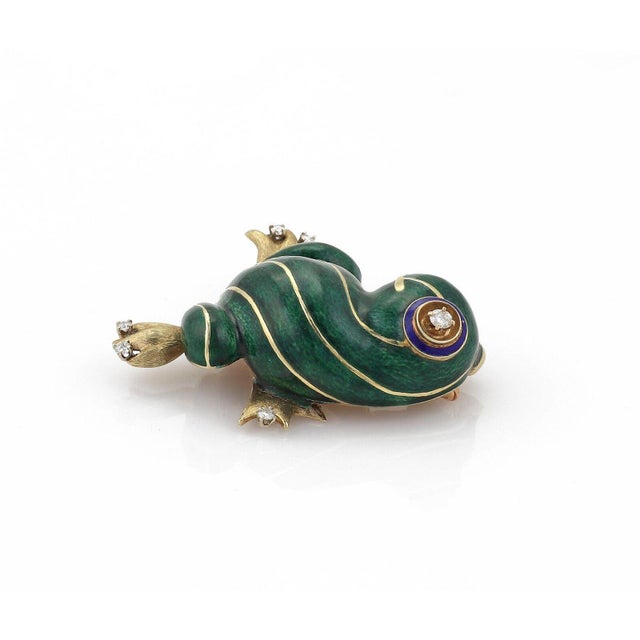 This is an adorable yellow gold, diamonds and enameled 3D frog pin brooch. The piece is well crafted in 14k yellow gold...