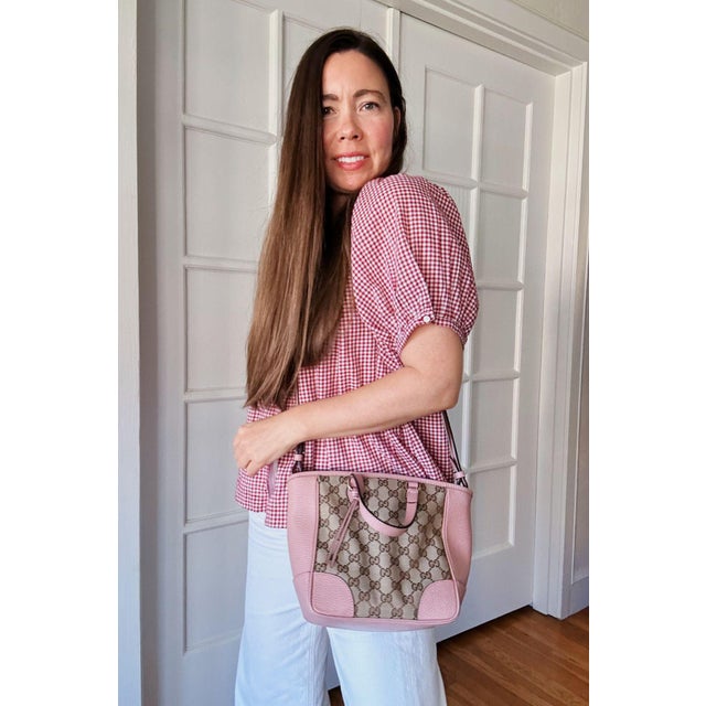 Authentic vintage Gucci circa 2015 In excellent vintage condition Bree collection Size small Odor free Iconic monogrammed...