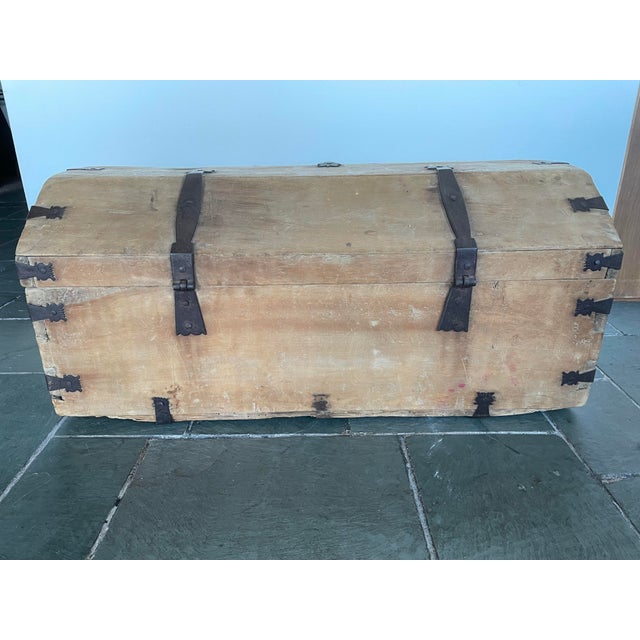 Late 19th Century Early American Trunk For Sale - Image 4 of 8