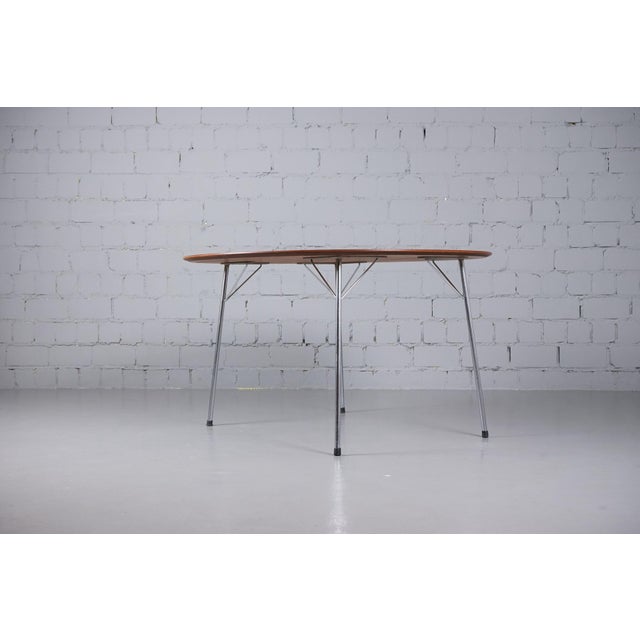 Wood Model 3600 Round Teak Dining Table by Arne Jacobsen for Fritz Hansen, 1960s For Sale - Image 7 of 7