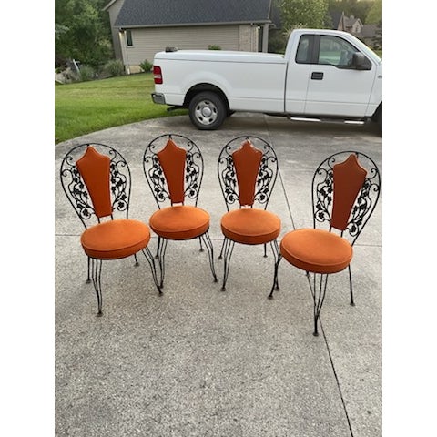 Vintage wrought iron Antarenni chairs, set of 4. Manufactured in Brooklyn, New York during the 1960s. Highly sought-after...