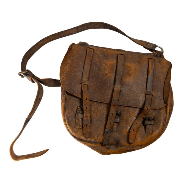 Early 20th Century Us Army Distressed Leather Messenger Bag For Sale