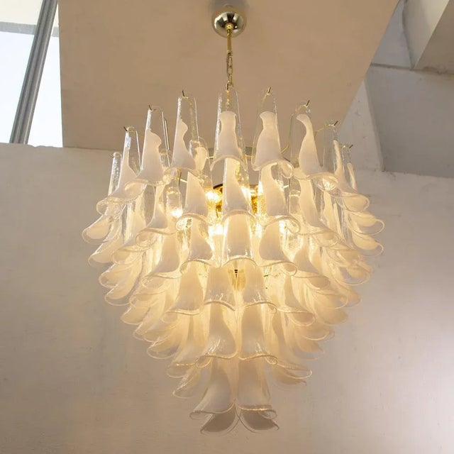 1990s White and Crystal Color Murano Glass Petal Chandelier, Italy, 1990s For Sale - Image 5 of 11