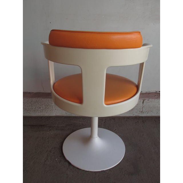 1970s Modernist Style Swivel Armchair and Footstool by Daystrom, 1971 For Sale - Image 5 of 12