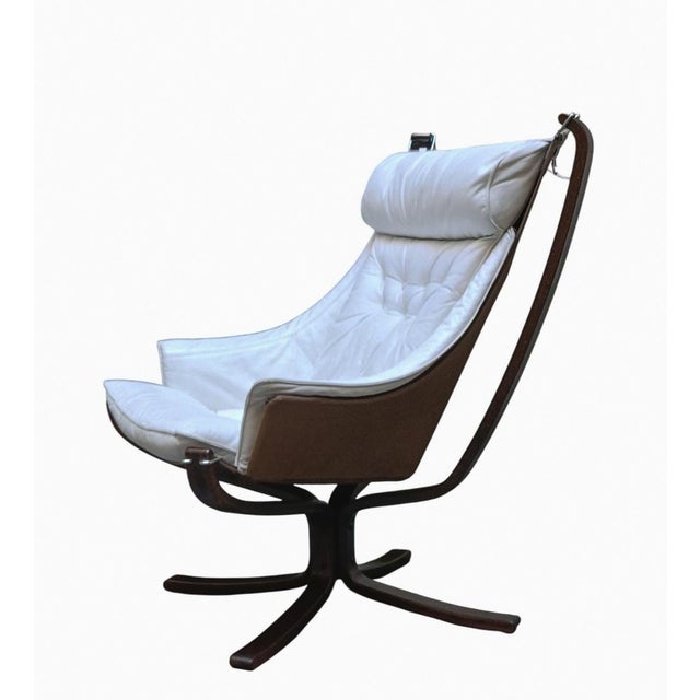 Mid-Century Modern Viking Armchair in Poltrona Frau Leather by Sigurd Ressell for Vatne, Norway, 1980s For Sale - Image 3 of 13
