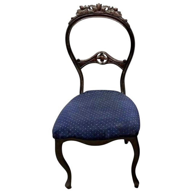 Early 20th Century Set of 3 Victorian Carved Balloon-Back Side Chairs For Sale - Image 4 of 7