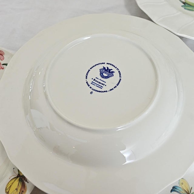 Vintage 28-Piece Set of Villeroy & Boch Porcelain in Bouquet Pattern For Sale - Image 13 of 15