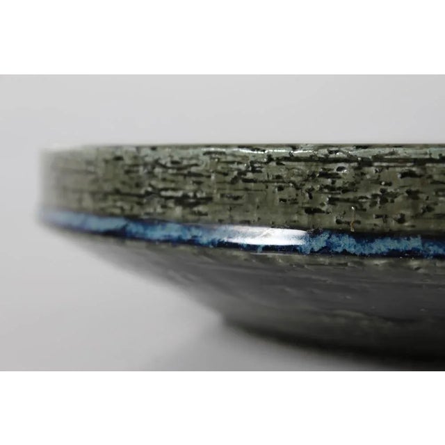 Large Mid-Century Danish Low Bowl in Deep Blue and Moss Green Glazed Stoneware by Per Linnemann-Schmidt for Palshus, 1960s For Sale - Image 6 of 9