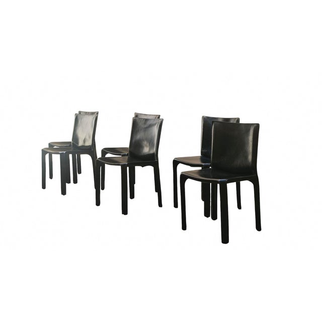 Cassina CAB T4 Chairs in Black Leather by Mario Bellini for Cassina, Italy, 1970s, Set of 6 For Sale - Image 4 of 8