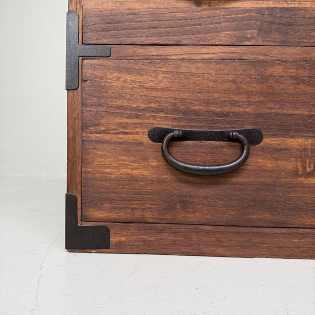 Traditional Japanese Kimono Tansu Chest, 1900s For Sale - Image 5 of 12
