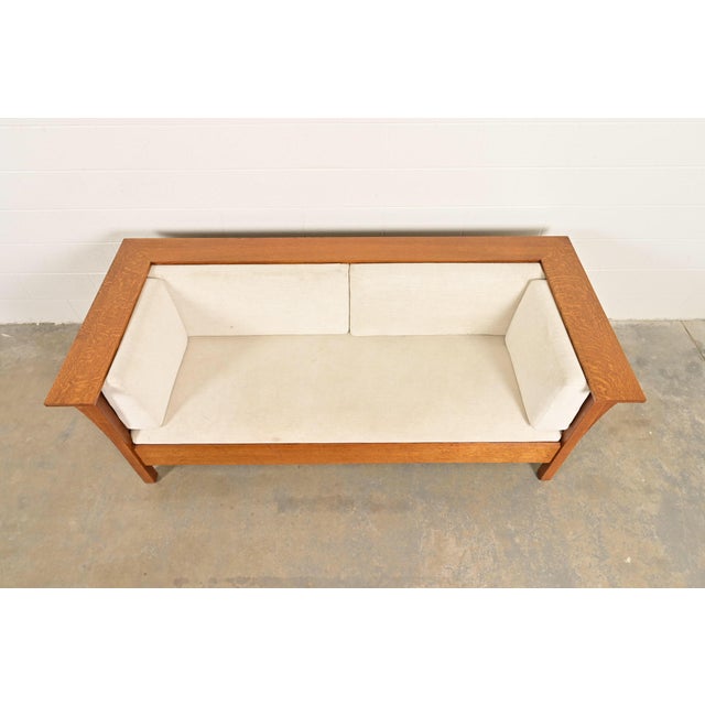 Late 20th Century Stickley Mission Oak Arts & Crafts Spindle Settle Sofa For Sale - Image 5 of 11