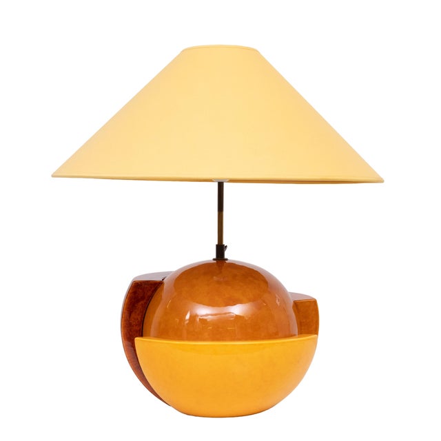 Stunning Round Ceramic Table lamp . Cubistic shaped . in typical 1980s Colors , Brown and Yellow's . Comes complete with...