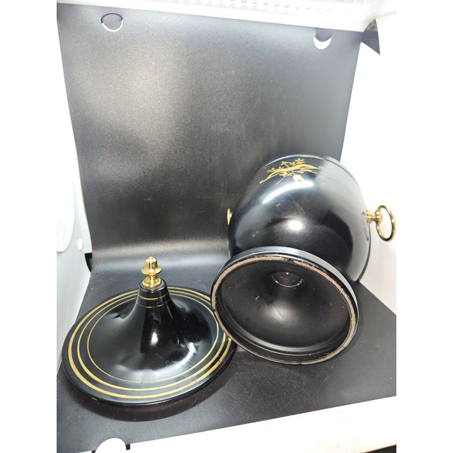 Black Vintage Mid-Century Neoclassical Italian Tole Black and Gold Lidded Urn Ice Bucket For Sale - Image 8 of 8