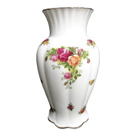 Example of Royal Albert Vessels and Vases