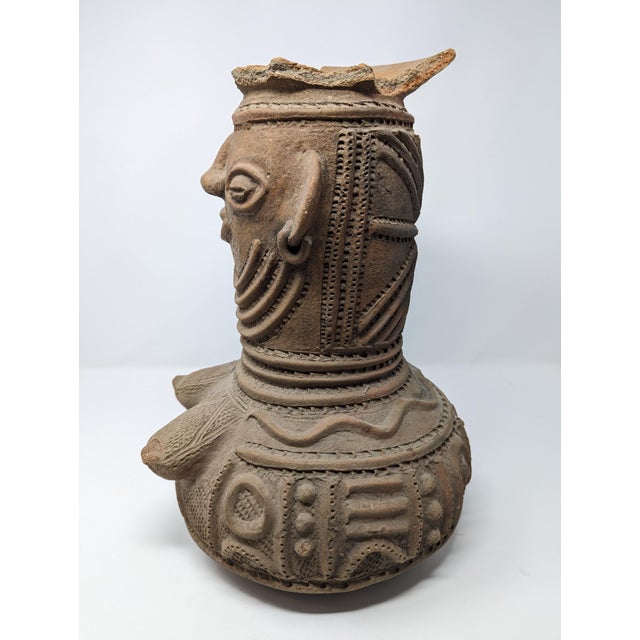 African Rare Terracotta Yoruba Tribe Osun Shrine Jar (C. 1910s-1940s) For Sale - Image 3 of 13