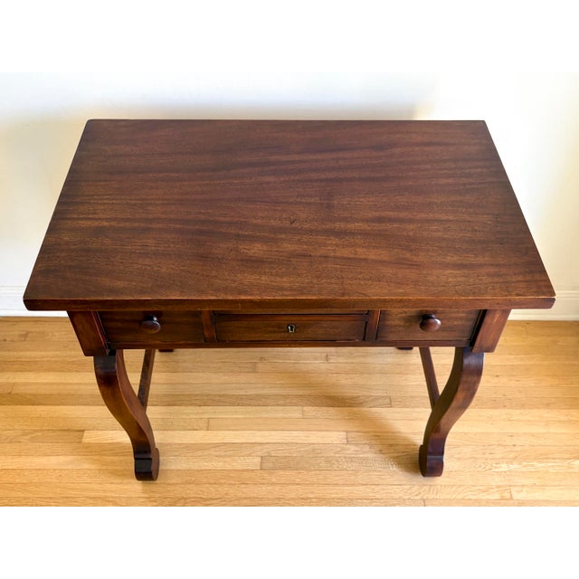 American 1940s Dressing Table or Console For Sale - Image 3 of 18