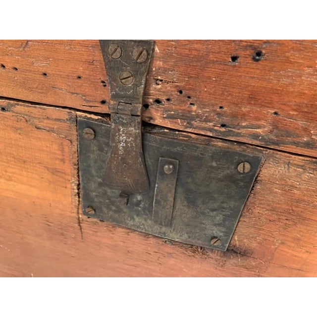 Kentucky 18th Century Stage Coach Trunk For Sale - Image 9 of 13