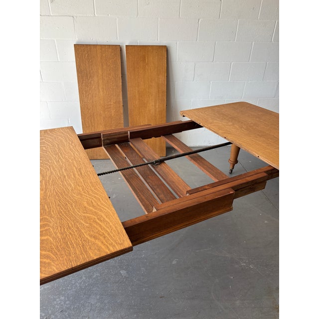Wood 19th Century English Oak Extendable Table For Sale - Image 7 of 9