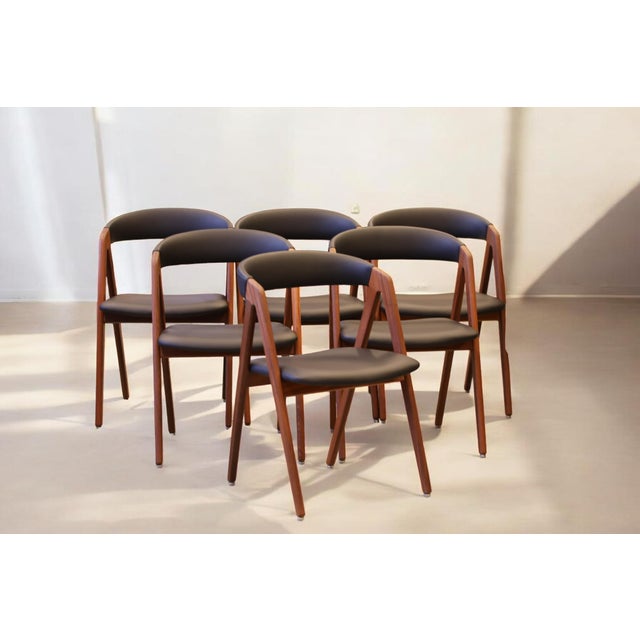 Danish Chair in Teak with Seat and Back in Black Leather, 1960s For Sale - Image 4 of 12