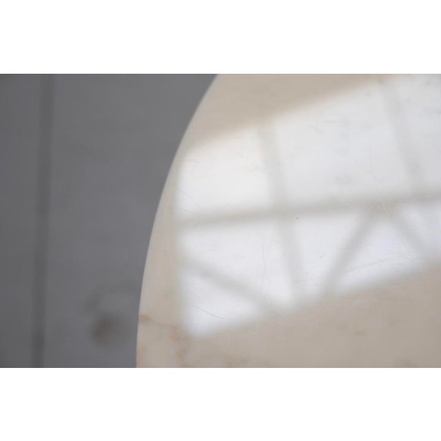 Tulip Marble Dining Table by Eero Saarinen for Knoll International, 2009 For Sale - Image 11 of 17