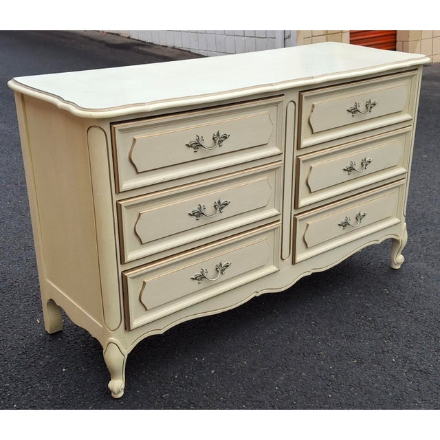 French Provincial Mid 20th Century French Provincial Style Cream Painted and Partial Gilt Double Dresser For Sale - Image 3 of 15