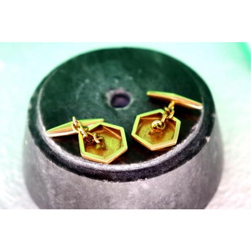Hexagon-Shaped Guilloche Gold Cufflinks, Set of 2 For Sale - Image 4 of 7